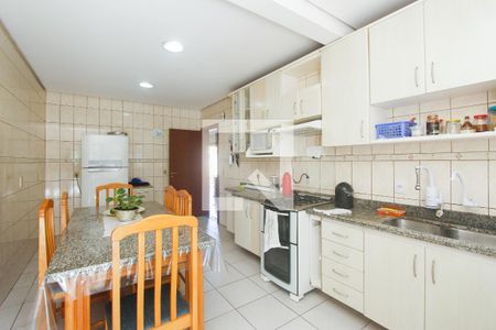 Casa à venda com 240m², 4 quartos e 3 vagasCOZINHA
