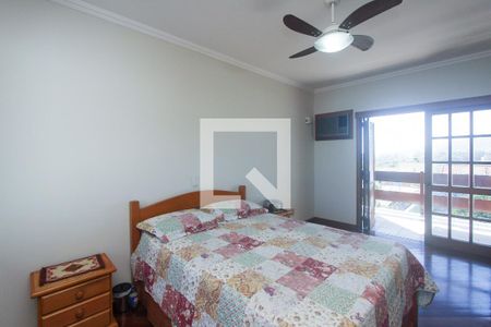 Casa à venda com 240m², 4 quartos e 3 vagasSUITE