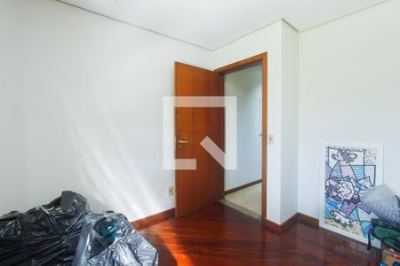QUARTO 1 de casa à venda com 4 quartos, 240m² em Jardim Carvalho, Porto Alegre