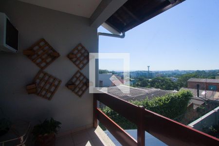 Casa à venda com 240m², 4 quartos e 3 vagasVARANDA
