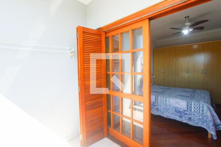 Casa à venda com 240m², 4 quartos e 3 vagasVARANDA