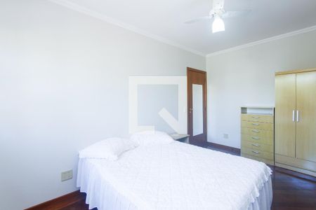 Casa à venda com 240m², 4 quartos e 3 vagasQUARTO 2