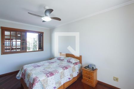 Casa à venda com 240m², 4 quartos e 3 vagasSUITE