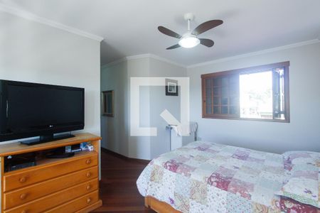 Casa à venda com 240m², 4 quartos e 3 vagasSUITE