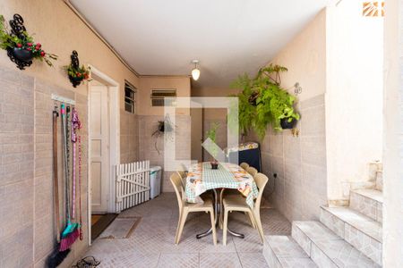 Casa à venda com 177m², 3 quartos e 1 vagaÁrea de serviço