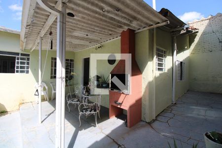 Casa à venda com 200m², 4 quartos e 1 vagaEdícula