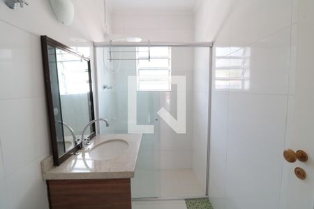 Banheiro Social de casa à venda com 3 quartos, 170m² em Vila Esperança, São Paulo