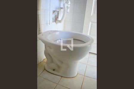 Casa de condomínio para alugar com 100m², 4 quartos e 2 vagasÁrea de Serviço - Banheiro e Despensa 