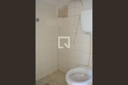 Casa de condomínio para alugar com 100m², 4 quartos e 2 vagasÁrea de Serviço - Banheiro e Despensa 