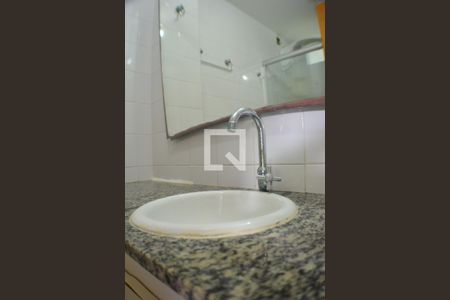 Casa de condomínio para alugar com 100m², 4 quartos e 2 vagasBanheiro