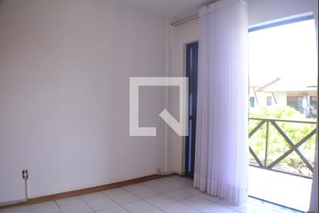 Quarto 1 com banheiro e varanda de casa de condomínio para alugar com 4 quartos, 100m² em Itapuã, Salvador