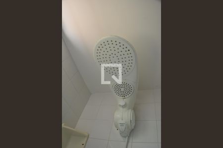 Quarto 1 com banheiro e varanda de casa de condomínio para alugar com 4 quartos, 100m² em Itapuã, Salvador