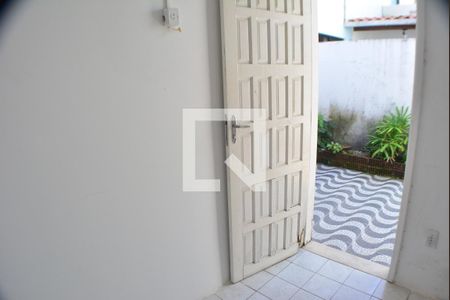 Casa de condomínio para alugar com 100m², 4 quartos e 2 vagasÁrea de Serviço - Banheiro e Despensa 