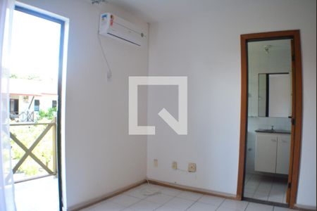 Quarto 1 com banheiro e varanda de casa de condomínio para alugar com 4 quartos, 100m² em Itapuã, Salvador