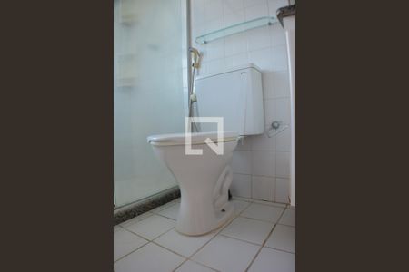 Quarto 1 com banheiro e varanda de casa de condomínio para alugar com 4 quartos, 100m² em Itapuã, Salvador