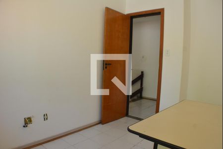 Casa de condomínio para alugar com 100m², 4 quartos e 2 vagasQuarto 2