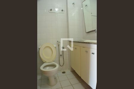 Casa de condomínio para alugar com 100m², 4 quartos e 2 vagasBanheiro