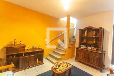 Sala de estar de casa à venda com 2 quartos, 147m² em Jardim do Mar, São Bernardo do Campo