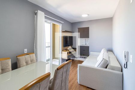 Sala de apartamento à venda com 2 quartos, 47m² em São Pedro, Osasco