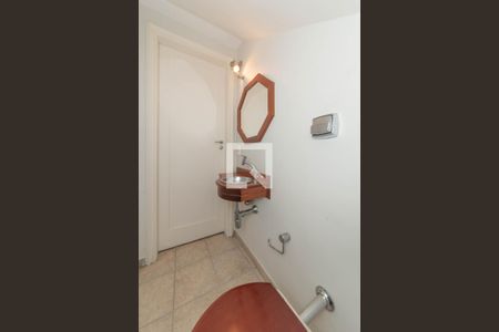 Lavabo de casa à venda com 3 quartos, 250m² em Itaim Bibi, São Paulo