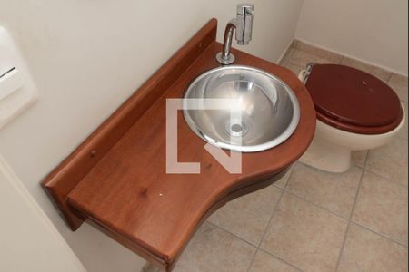 Lavabo de casa à venda com 3 quartos, 250m² em Itaim Bibi, São Paulo