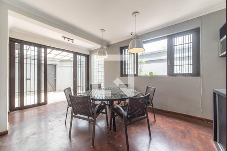 Sala de casa à venda com 3 quartos, 250m² em Itaim Bibi, São Paulo