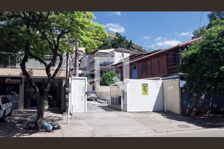 Apartamento para alugar com 67m², 2 quartos e 1 vagaFachada do Condomínio