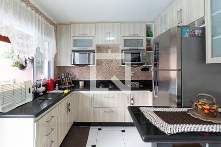 Casa à venda com 192m², 3 quartos e 1 vaga Casa à venda com 192m², 3 quartos e 1 vagaCozinha