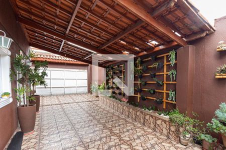 Casa à venda com 192m², 3 quartos e 1 vaga Casa à venda com 192m², 3 quartos e 1 vagaGaragem