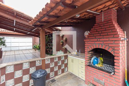 Casa à venda com 192m², 3 quartos e 1 vaga Casa à venda com 192m², 3 quartos e 1 vagaChurrasqueira