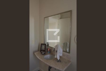 Casa de condomínio à venda com 410m², 4 quartos e 3 vagasLavabo