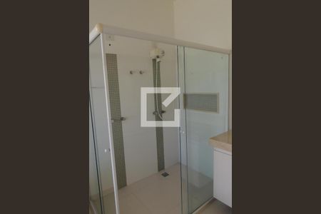 Casa de condomínio à venda com 410m², 4 quartos e 3 vagasBanheiro da Suíte 4