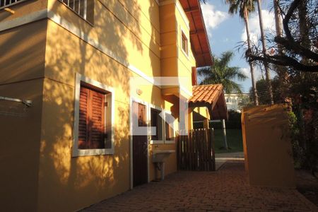 Casa de condomínio à venda com 410m², 4 quartos e 3 vagasCorredor