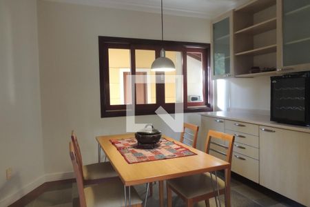 Casa de condomínio à venda com 410m², 4 quartos e 3 vagasSala de Jantar