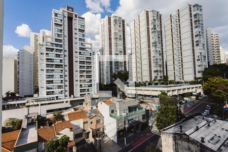 Sala Vista de apartamento para alugar com 2 quartos, 60m² em Perdizes, São Paulo