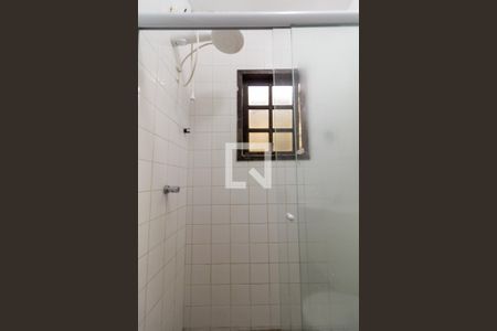Banheiro de casa para alugar com 2 quartos, 72m² em Ferreira, São Paulo