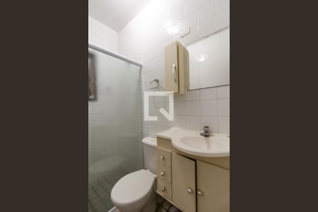 Banheiro de casa para alugar com 2 quartos, 72m² em Ferreira, São Paulo