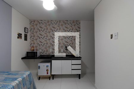 Quarto / Cozinha de kitnet/studio para alugar com 1 quarto, 18m² em Jardim Regina, São Paulo