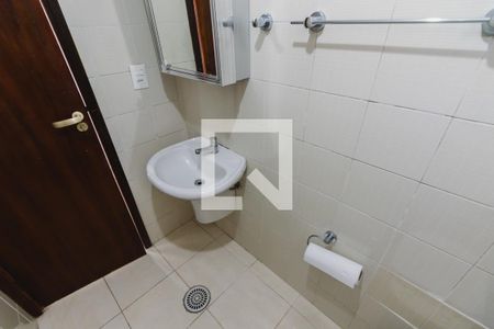 Banheiro de apartamento para alugar com 1 quarto, 55m² em Alto da Lapa, São Paulo