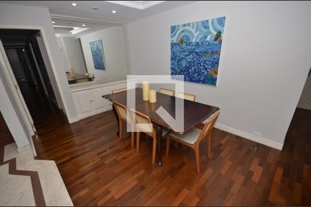 Sala de apartamento à venda com 3 quartos, 131m² em Laranjeiras, Rio de Janeiro