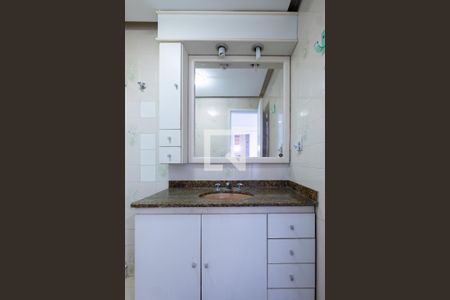 Apartamento à venda com 100m², 2 quartos e 2 vagasBanheiro da Suíte