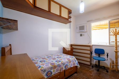 Apartamento à venda com 100m², 2 quartos e 2 vagasQuarto