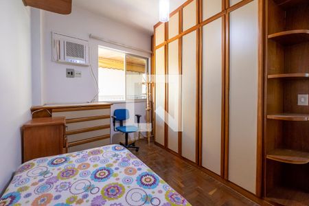 Apartamento à venda com 100m², 2 quartos e 2 vagasQuarto