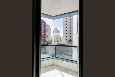 Apartamento à venda com 150m², 3 quartos e 3 vagasSuíte - Varanda