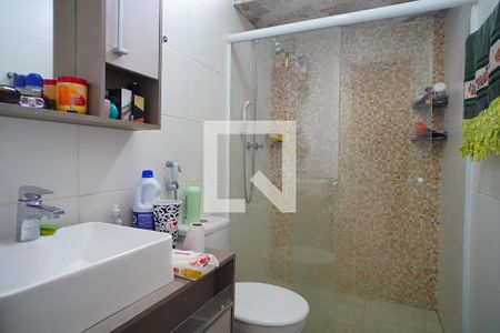 Banheiro de casa à venda com 2 quartos, 150m² em Sarandi, Porto Alegre
