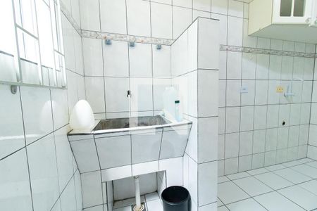 Apartamento para alugar com 55m², 2 quartos e sem vaga Apartamento para alugar com 55m², 2 quartos e sem vagaCozinha e Área de Serviço