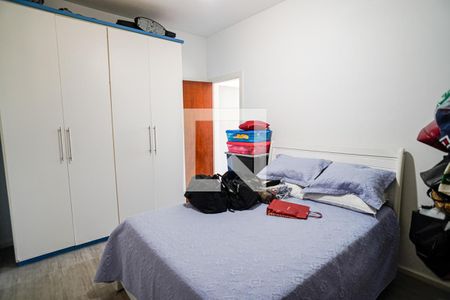 Casa de condomínio à venda com 220m², 4 quartos e 2 vagas Casa de condomínio à venda com 220m², 4 quartos e 2 vagasQuarto 2