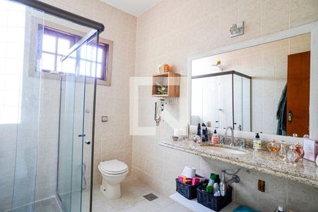 Casa de condomínio à venda com 220m², 4 quartos e 2 vagas Casa de condomínio à venda com 220m², 4 quartos e 2 vagasBanheiro