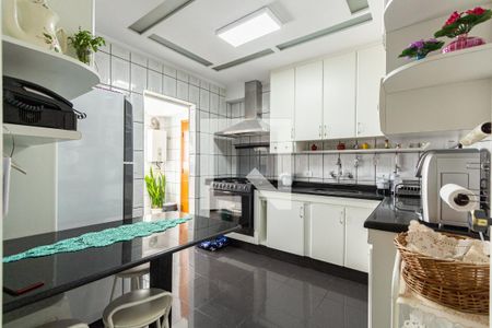 Apartamento à venda com 130m², 3 quartos e 2 vagasCozinha
