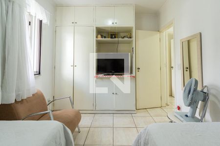 Apartamento à venda com 130m², 3 quartos e 2 vagasQuarto 3